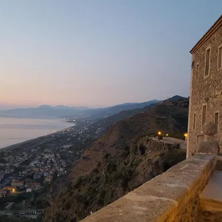 Anna: Ampio Con Terrazza Vista Mare Daire Fuscaldo