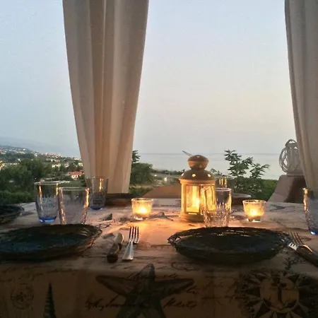 Anna: Ampio Con Terrazza Vista Mare Daire Fuscaldo