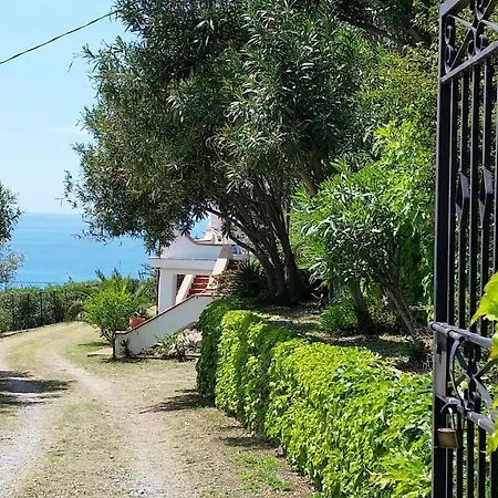 Daire Anna: Ampio Con Terrazza Vista Mare